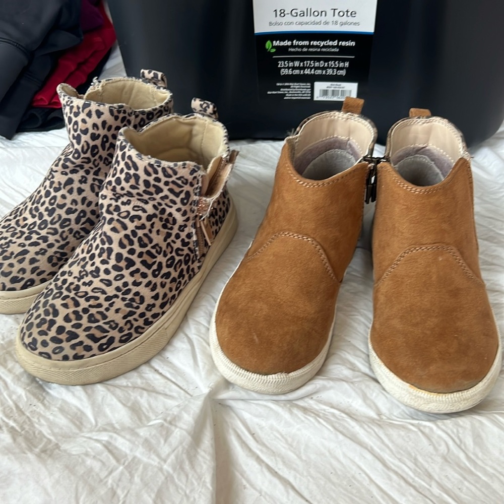 2 pairs size 10 girls booties